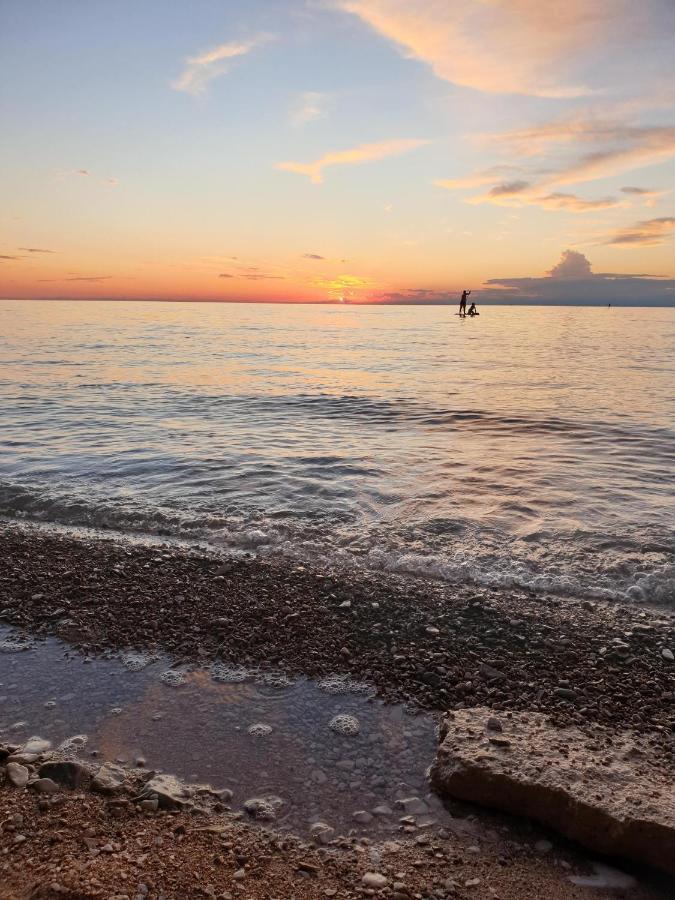 Novigrad Istria Family Bungalow Pineta מראה חיצוני תמונה